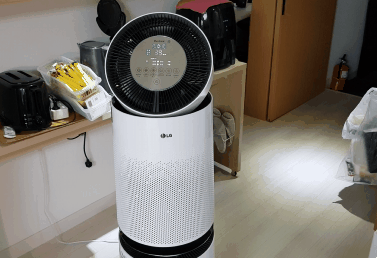 74fb06c8-7308-45cd-be8a-37c5dbf0f222.gif