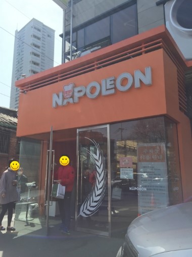 9ddc05bf-ddf3-4b64-a67b-7980b17b0f71.jpg